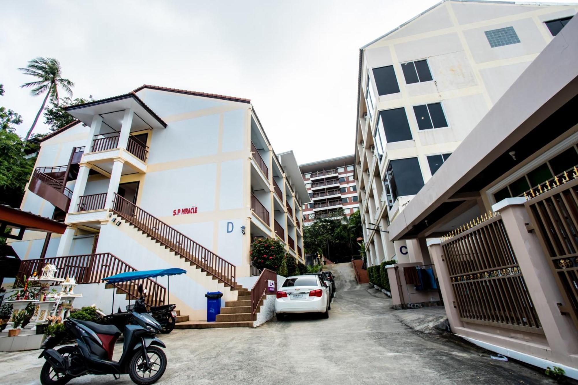 Tri'S Miracle Kata Beach Side Exterior photo